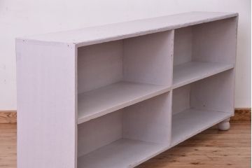 レトロ家具　アンティークペイント　レトロな丸脚飾り棚(陳列棚)