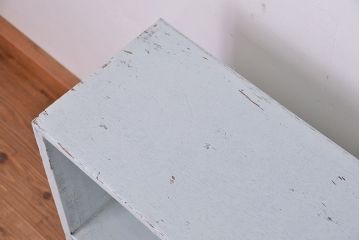 レトロ家具　アンティークペイント　レトロな丸脚飾り棚(陳列棚)(2)
