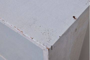 レトロ家具　アンティークペイント　レトロな丸脚飾り棚(陳列棚)(2)