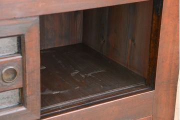 アンティーク家具　古民具・骨董　使い込まれた趣のある結霜ガラス三尺水屋箪笥(食器棚・収納棚)