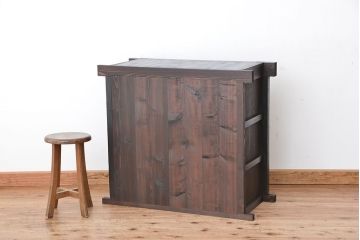 アンティーク家具　古民具・骨董　使い込まれた趣のある結霜ガラス三尺水屋箪笥(食器棚・収納棚)