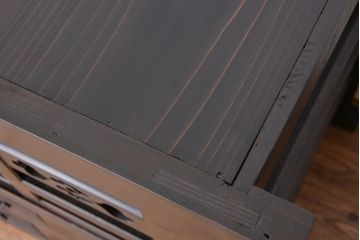 アンティーク家具　古民具・骨董　丸桟引き戸の重厚な変わり型近江水屋箪笥サイドボード(食器棚、収納棚)