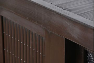 アンティーク家具　古民具・骨董　丸桟引き戸の重厚な変わり型近江水屋箪笥サイドボード(食器棚、収納棚)