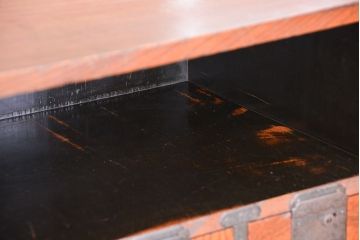 アンティーク家具　古民具・骨董　特別注文造り三方欅材杢目の美しい帳場箪笥(観音扉収納棚)