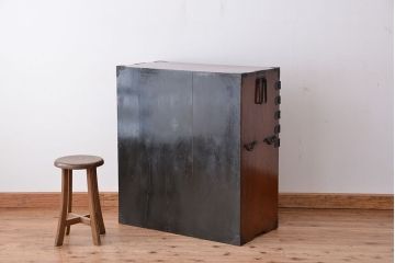 アンティーク家具　古民具・骨董　特別注文造り三方欅材杢目の美しい帳場箪笥(観音扉収納棚)