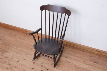 ヴィンテージ家具　★1960年代　古いブナ材のビンテージロッキングチェア≪ダークブラウン≫(椅子)