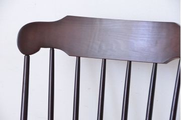 ヴィンテージ家具　★1960年代　古いブナ材のビンテージロッキングチェア≪ダークブラウン≫(椅子)