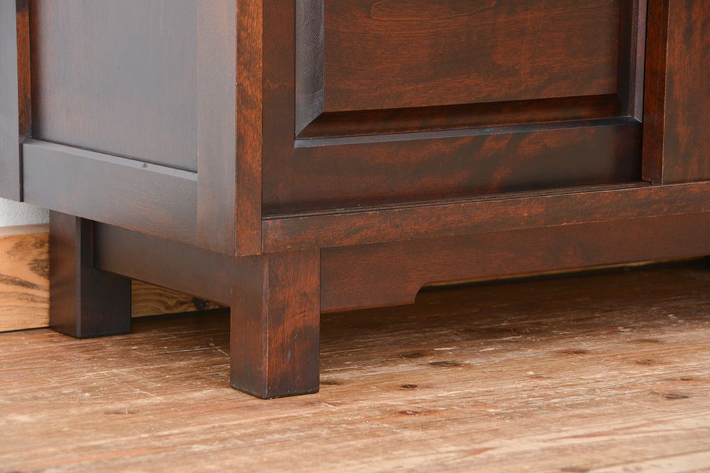 中古　北海道民芸家具　特注品　樺材　脚付き下駄箱(収納棚)(定価約20万)