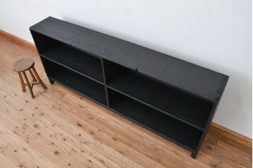 アンティーク家具　アンティーク　艶消しブラックペイント飾り棚・陳列棚