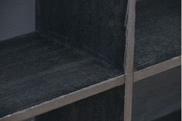 アンティーク家具　アンティーク　艶消しブラックペイント飾り棚・陳列棚
