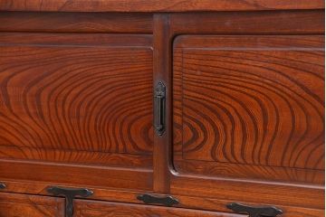 アンティーク家具　古民具・骨董　前面欅材　上質な引き出し付き時代箪笥ローボード(収納棚)
