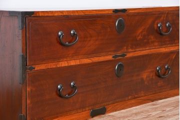 アンティーク家具　古民具・骨董　　前面欅材　二杯引き出し時代箪笥ローボード(衣装箪笥)(ローチェスト)