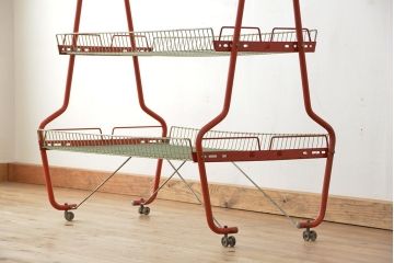 レトロ家具　★昭和レトロ　かわいいアイアンワゴン(アイアンラック)
