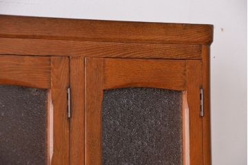 アンティーク家具　アンティーク　素敵なデザインの二段重ね　ナラ材の食器棚(収納棚)