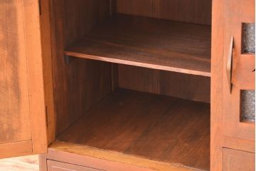 アンティーク家具　アンティーク　素敵なデザインの二段重ね　ナラ材の食器棚(収納棚)