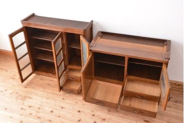 アンティーク家具　アンティーク　素敵なデザインの二段重ね　ナラ材の食器棚(収納棚)