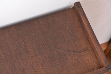 アンティーク家具　アンティーク　素敵なデザインの二段重ね　ナラ材の食器棚(収納棚)