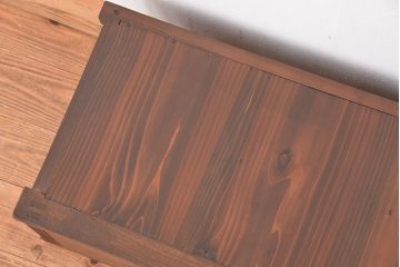 アンティーク家具　アンティーク　古い木製の三杯引き出しローチェスト(ローボード・置床)