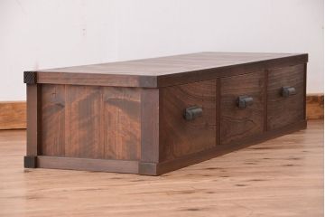 アンティーク家具　アンティーク　三杯引き出しローチェスト(1)(ローボード・置床)