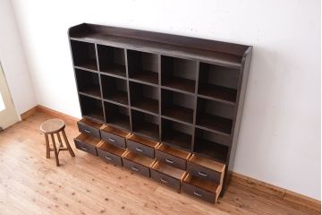アンティーク家具　アンティーク　古い木の引き出し　15マス目棚(ロッカー/収納棚)(本棚/飾り棚)大