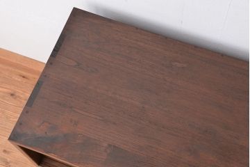 アンティーク家具　古い桐材の鉄脚付きモールガラス　ローボード?(テレビボード/収納棚)
