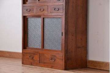 レトロ家具　昭和レトロ けんどん付き 味のある幅の狭い食器棚(水屋箪笥・収納棚)