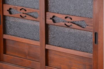 レトロ家具　昭和レトロ けんどん付き 味のある幅の狭い食器棚(水屋箪笥・収納棚)