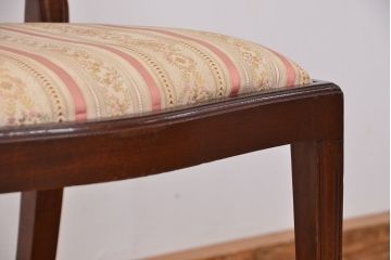 ヴィンテージ家具　イギリスビンテージ　古いチーク材の気品のあるダイニングチェア(椅子、イス)