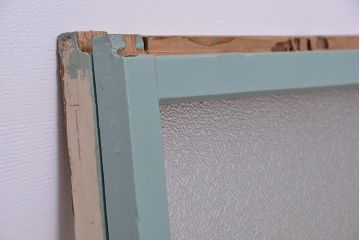 アンティーク　ペイントの剥げた小さなダイヤガラス引き戸　2枚セット(ガラス窓)