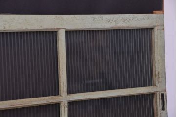 アンティーク　ペイントの剥げた小さなモールガラス引き戸　2枚セット(ガラス窓)