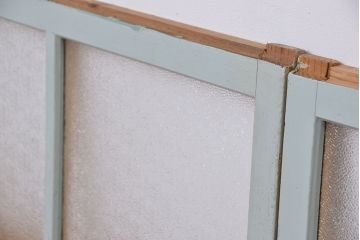 アンティーク ペンキの剥げた小振りなダイヤガラス戸 2枚セット(1)(窓・引き戸)