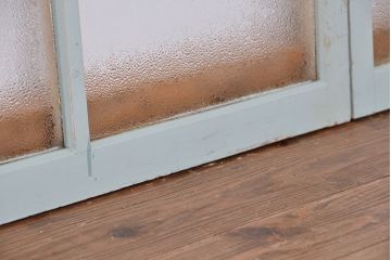 アンティーク ペンキの剥げた小振りなダイヤガラス戸 2枚セット(1)(窓・引き戸)