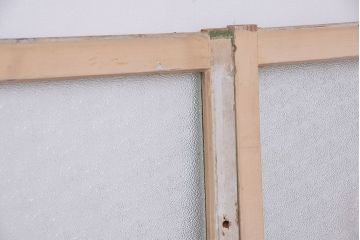 アンティーク ペンキの剥げた小振りなダイヤガラス戸 2枚セット(1)(窓・引き戸)