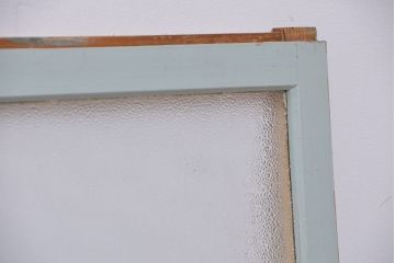 アンティーク ペンキの剥げた小振りなダイヤガラス戸 2枚セット?(窓・引き戸)