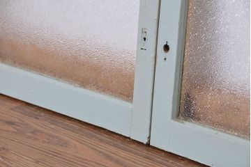 アンティーク ペンキの剥げた小振りなダイヤガラス戸 2枚セット?(窓・引き戸)