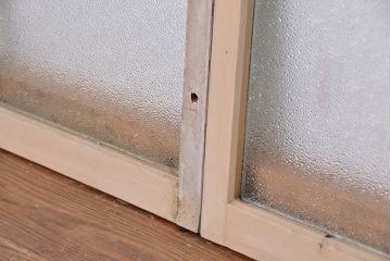 アンティーク ペンキの剥げた小振りなダイヤガラス戸 2枚セット?(窓・引き戸)