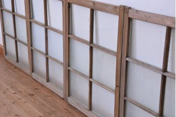 アンティーク　すりガラス入り!シャビーなペイント引き戸4枚セット(格子ガラス窓)(2)