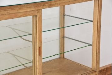 レトロ家具　アンティーク　古い木味の引き出し付きレトロガラスショーケース(収納棚、陳列棚、ガラスケース)