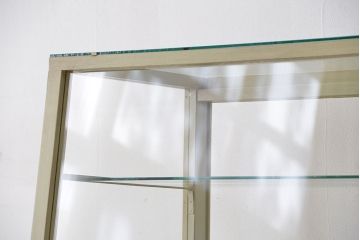 アンティーク家具　アンティーク　古い洋菓子店の台形ペイントガラスケース(2)(ショーケース、飾り棚、陳列棚)