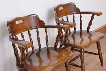 中古　飛騨産業 キツツキマーク　ダイニングチェア2脚セット?(アームチェア/椅子)