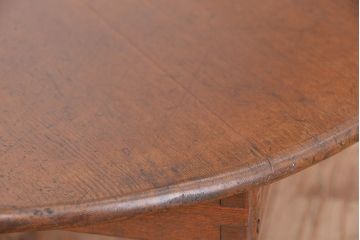 レトロ家具　昭和レトロ 折り畳み式 小振りな丸型ちゃぶ台