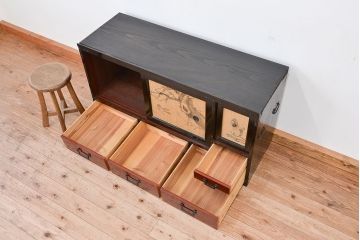 アンティーク家具　古民具・骨董　明治〜大正時代　梅と雀の図　上品な時代箪笥ローボード