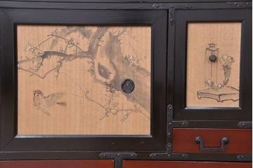 アンティーク家具　古民具・骨董　明治〜大正時代　梅と雀の図　上品な時代箪笥ローボード