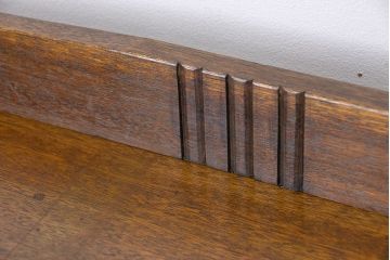 レトロ家具　昭和レトロ　シンプルな縦型　本棚(飾り棚・ブックケース)