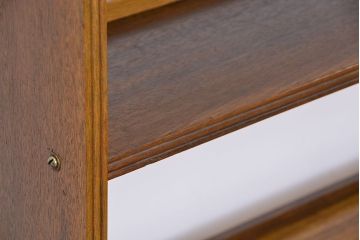 レトロ家具　昭和レトロ　シンプルな縦型　本棚(飾り棚・ブックケース)