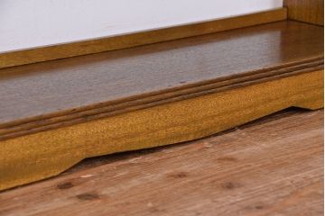 レトロ家具　昭和レトロ　シンプルな縦型　本棚(飾り棚・ブックケース)