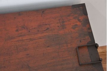 アンティーク家具　古民具・骨董　大きめ重厚金具の美しい前面栗材仙台箪笥(衣装箪笥/整理箪笥)