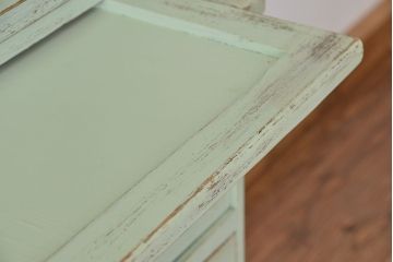 レトロ家具　☆昭和レトロ　アンティークペイントの作業台付き食器棚(モールガラス収納棚)