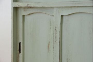 レトロ家具　☆昭和レトロ　アンティークペイントの作業台付き食器棚(モールガラス収納棚)