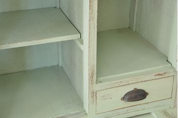 レトロ家具　☆昭和レトロ　アンティークペイントの作業台付き食器棚(モールガラス収納棚)